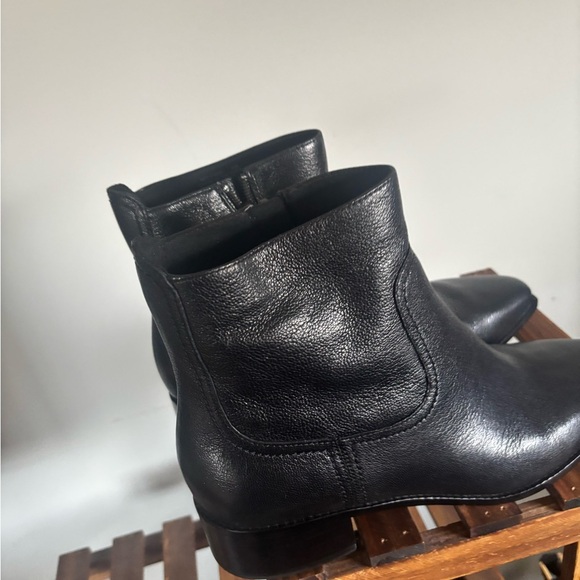 Cole Haan NAIA Sleek Black Boots for Every Occasion - Picture 8 of 9